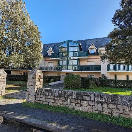 A 300m - 4 Personnes - Parking Prive Apartament
